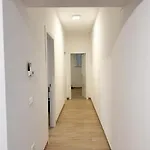 Two-Bedroom Within Walking Distance Of The Center